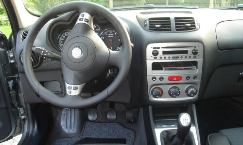 Alfa-Romeo 147 #1