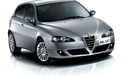 Alfa-Romeo 147 Black Line #9