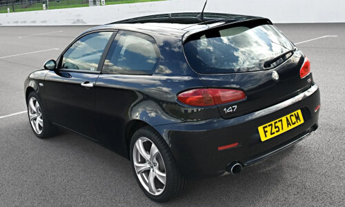 Alfa-Romeo 147 Black Line #12
