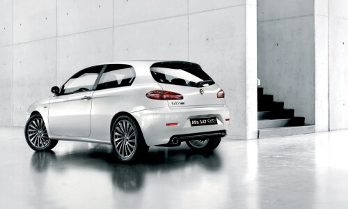 Alfa-Romeo 147 CNC #8