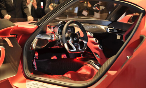 Alfa-Romeo 4C #11