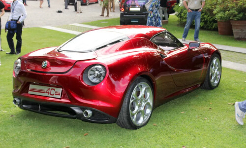 Alfa-Romeo 4C #14