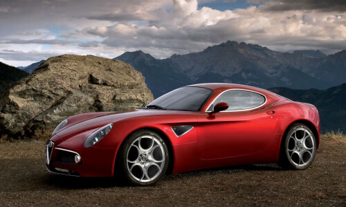 Alfa-Romeo 8C Competizione #3