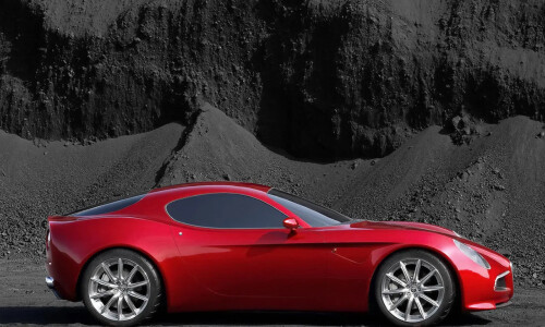 Alfa-Romeo 8C Competizione #5
