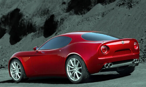 Alfa-Romeo 8C Competizione #16