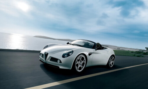 Alfa-Romeo 8C Spider #4