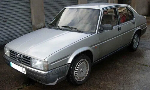 Alfa-Romeo 90 #9