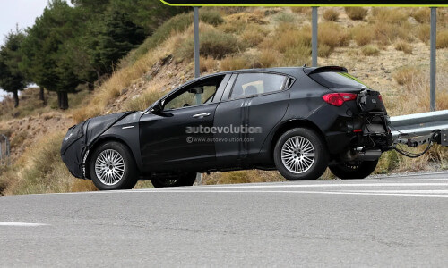 Alfa-Romeo CXover #12