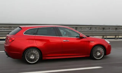 Alfa-Romeo Giulietta Sportwagon #6