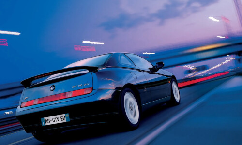 Alfa-Romeo GTV #13