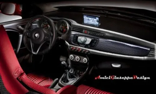 Alfa-Romeo Milano #5