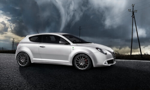 Alfa-Romeo MiTo Quadrifoglio Verde #1
