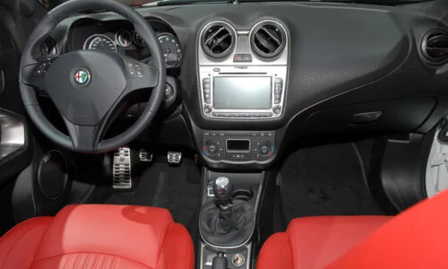 Alfa-Romeo MiTo Quadrifoglio Verde #13