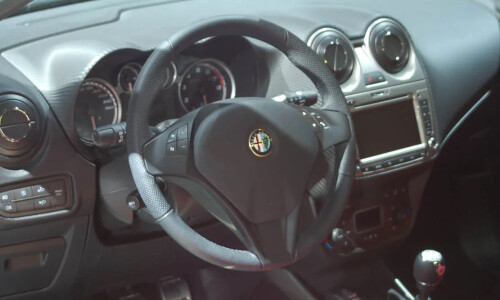 Alfa-Romeo MiTo Quadrifoglio Verde #14