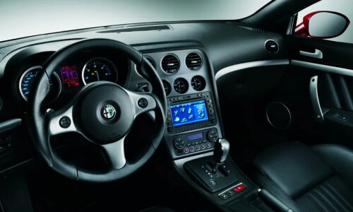 Alfa-Romeo Spider 2.4 JTDM #10