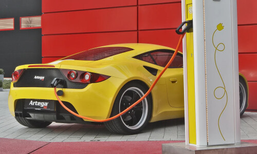 Artega SE #1