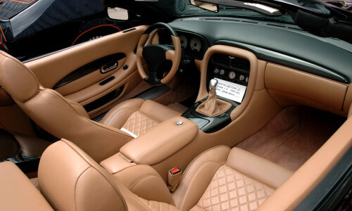Aston-Martin AR1 #4