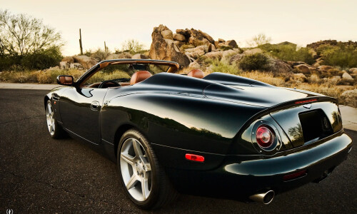 Aston-Martin AR1 #6