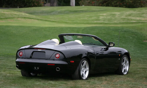 Aston-Martin AR1 #8
