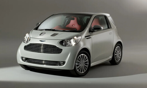 Aston-Martin Cygnet #3