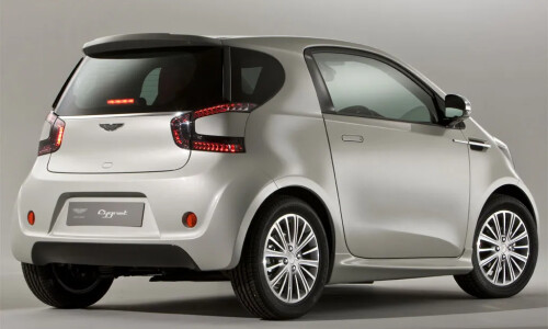 Aston-Martin Cygnet #7