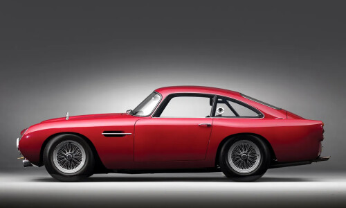 Aston-Martin DB4 #8