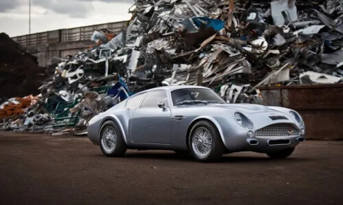 Aston-Martin DB4 V12 Zagato #9