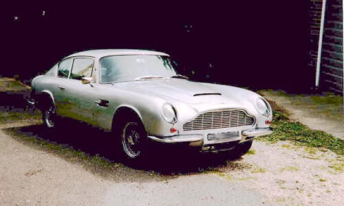 Aston-Martin DB6 #1