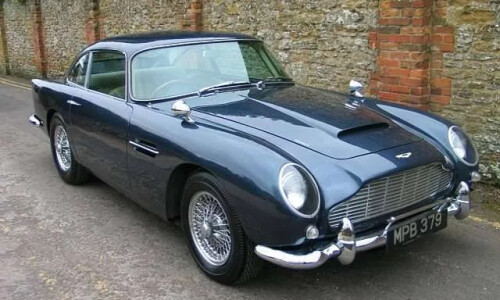 Aston-Martin DB6 #8