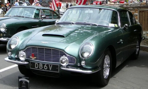 Aston-Martin DB6 #11