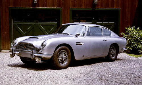Aston-Martin DB6 #12