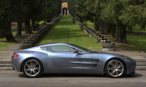 Aston-Martin One 77 #4