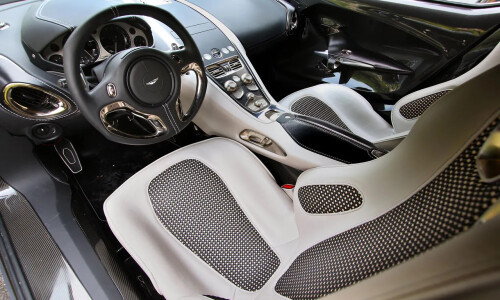 Aston-Martin One 77 #7