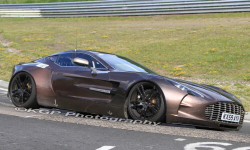 Aston-Martin One 77 #17