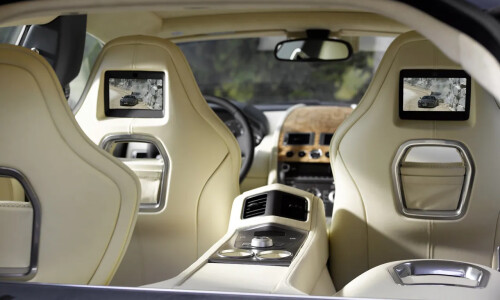 Aston-Martin Rapide #5