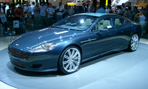 Aston-Martin Rapide #16