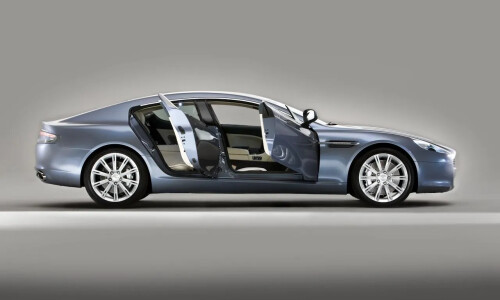 Aston-Martin Rapide S #18