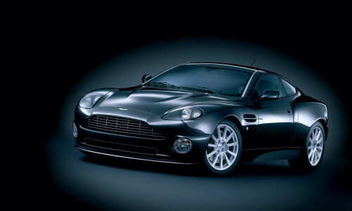 Aston-Martin V12 Vanquish S #5