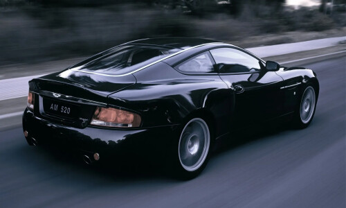 Aston-Martin V12 Vanquish S #7