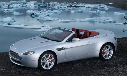 Aston-Martin V8 #13