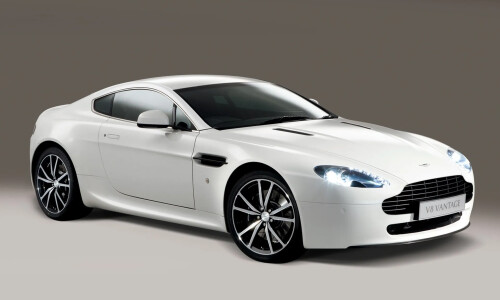 Aston-Martin V8 Vantage #6