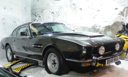 Aston-Martin V8 Vantage #14