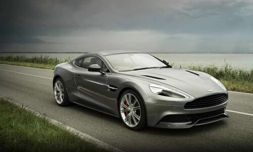 Aston-Martin Vanquish #1