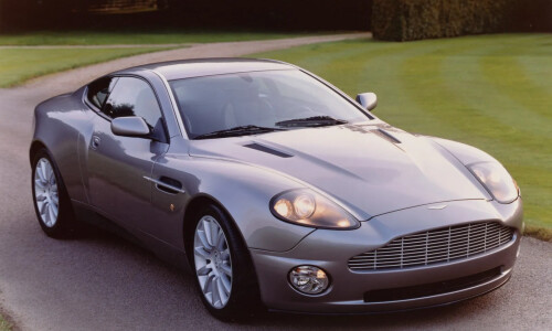 Aston-Martin Vanquish #10