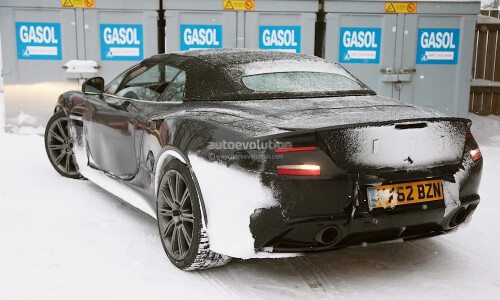 Aston-Martin Vanquish Volante #8
