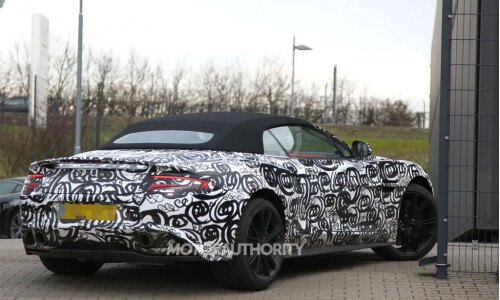 Aston-Martin Vanquish Volante #12