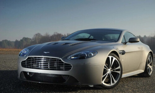 Aston-Martin Vantage #3