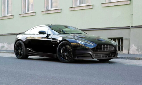 Aston-Martin Vantage #9