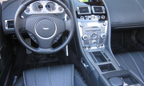 Aston-Martin Virage Volante #9