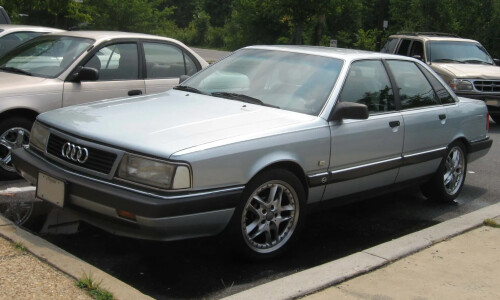Audi 200 #9